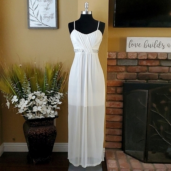 🆕️ Sweet Storm White Sleeveless Ruched Chiffon Overlay Dress JUNIORS SIZE: M - Picture 1 of 15